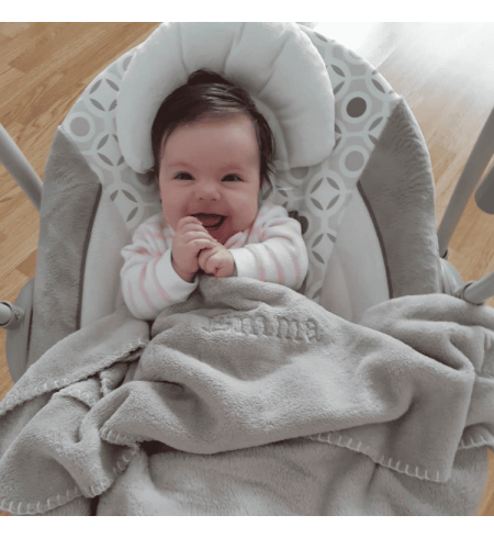 Pastel de Pañales con Albornoz, Maletita y Chupón | Regalo Especial para Bebé