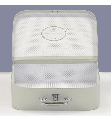 Pastel de Pañales con Albornoz, Maletita y Chupón | Regalo Especial para Bebé