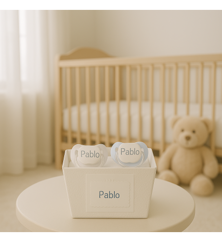 Dos chupones personalizados con el nombre del bebé | Regalo tierno y funcional