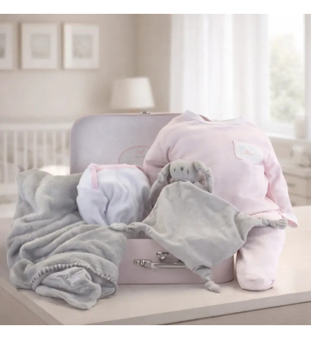 Canasta con manta personalizada, pijama y body | Regalo especial para recién nacido